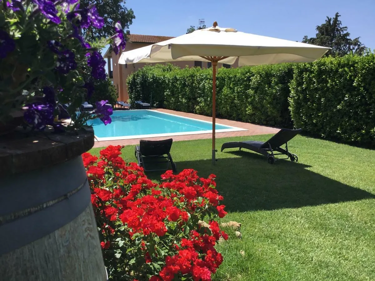 Farm stay Le Siepi Villa Magliano in Toscana